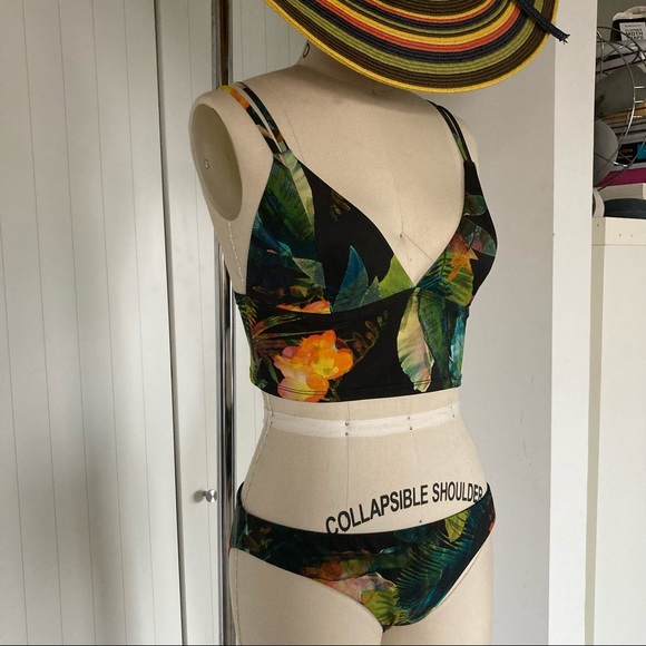 Vitamin A swim wear suit bikini top & bottoms M L - Picture 3 of 6